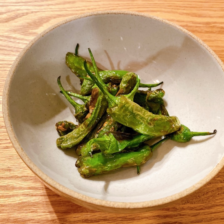 簡単おつまみ スペインバルの定番ししとうの素揚げ レシピ 作り方 By 風のおじさん 楽天レシピ 簡単おつまみ スペインバルの定番ししとうの素揚げ レシピ 作り方 By 風のおじさん 楽天レシピ